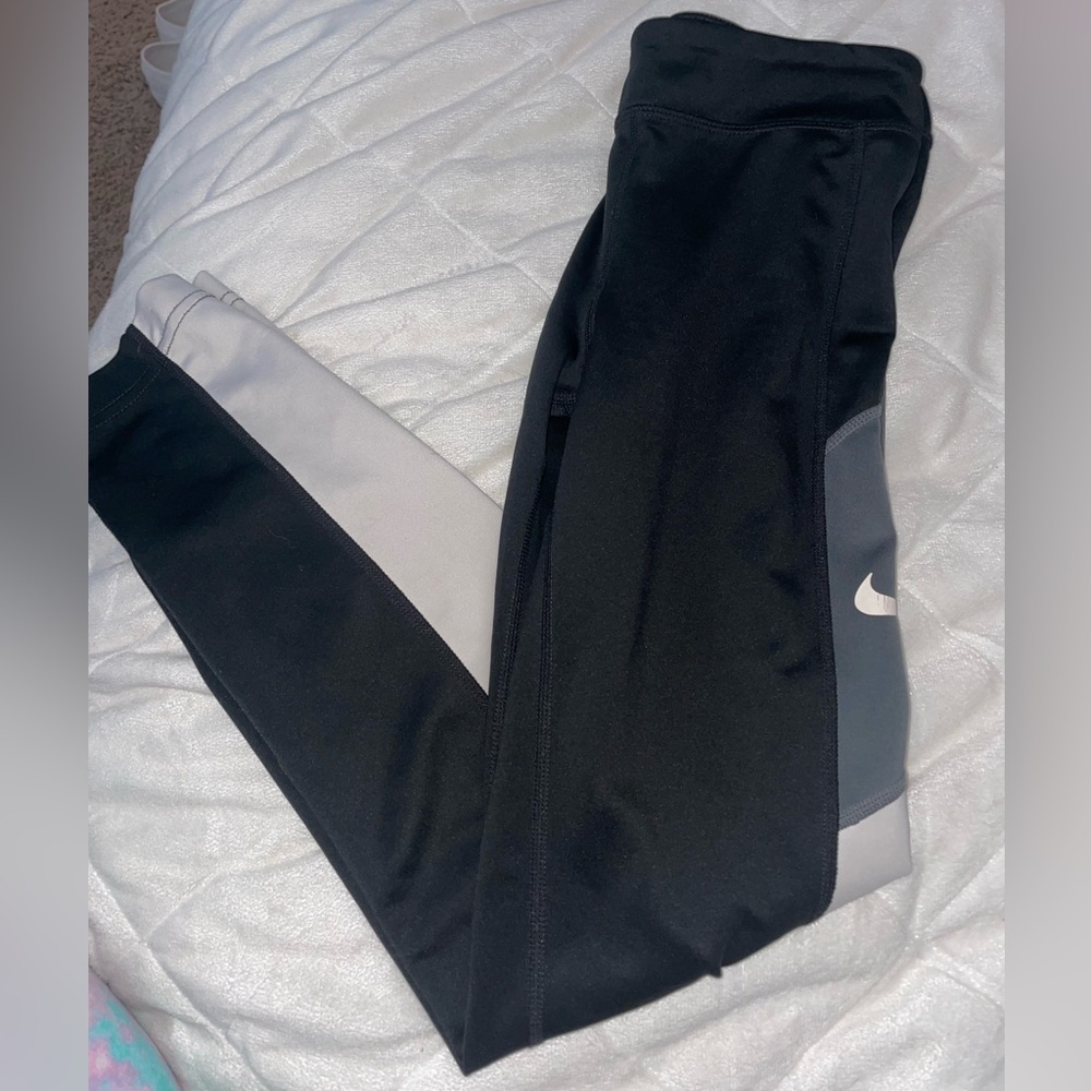 Nike Color-Block Leggings